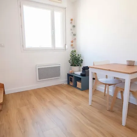 아파트 Nice Duplex With Terrace Near Gare Part Dieu